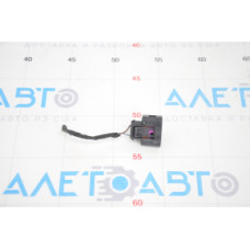 Фішка на датчик рівня рідини бачка омивача Audi A4 B9 17-25 1J0973202