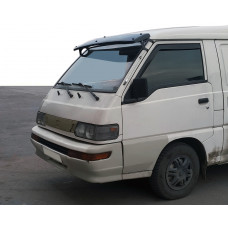 Козырек на лобовое стекло для Mitsubishi L300 1986-2013 гг