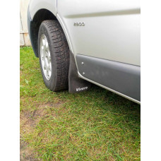 Передние модельные брызговики (комплект) для Opel Vivaro 2001-2015 гг