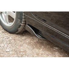 Универсальные Flap накладки на задний бампер Тип-F (2 шт, черный глянец, ABS-пластик)