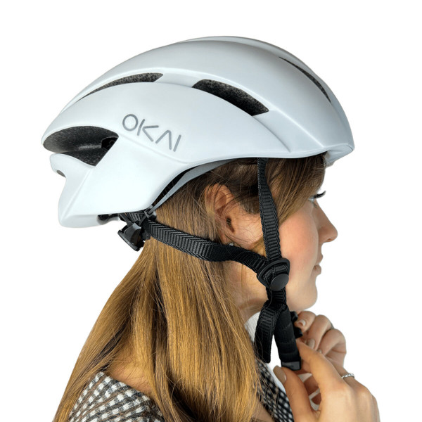 Захисний шолом OKAI (L) White (56-62см)