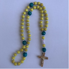 Чотки на 33 намистини дерев'яні з хрестиком синьо-жовті (розм.37см довжин.чоток,/D 0.8см)