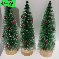 Ялинка в підсклянник з іграшками