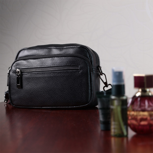 Женская сумка в классическом цвете с накладным карманом из натуральной кожи Vintage 22640 Черная