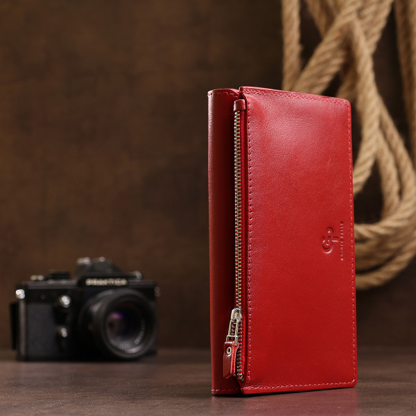 Кожаное вместительно женское портмоне GRANDE PELLE 11550 Красный