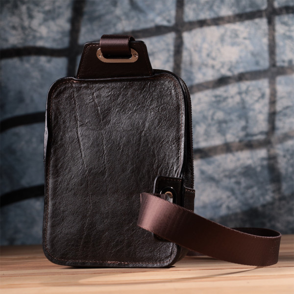 Мужская прямоугольная сумка бананка из гладкой натуральной кожи GRANDE PELLE 22880 Коричневый