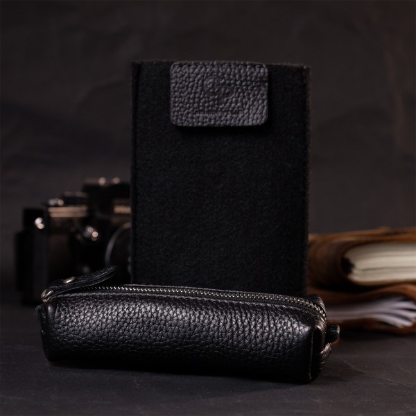 Практичная кожаная ключница GRANDE PELLE 11637 Черный